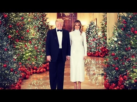 donald-and-melania-trump's-white-house-christmas-picture:-was-it-photoshopped?