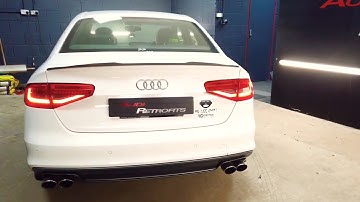 Dynamic sweeping indicator tail lights on the B8 A4 saloon!