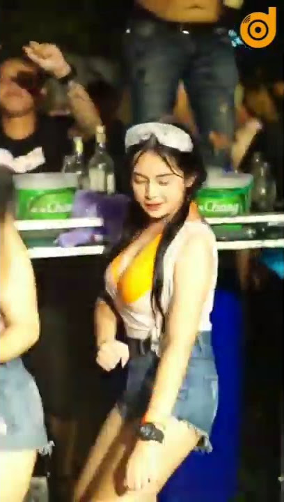 Story WA CEWEK CANTIK MULUS SEKSI GOYANG PARTY CLUB DJ MUNGKN NANTI VERSI JEPANG