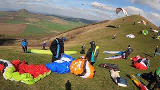 : Busy paragliding Sunday at Ran'a u Loun 17.03.2024 - Iota DLS sniffing at cloud base