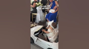 The greatest wedding entrance ever 😂❤️