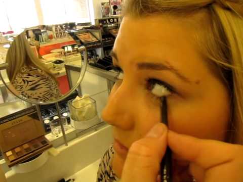 How To Create A Soft Smokey Eye for Day with Stila...