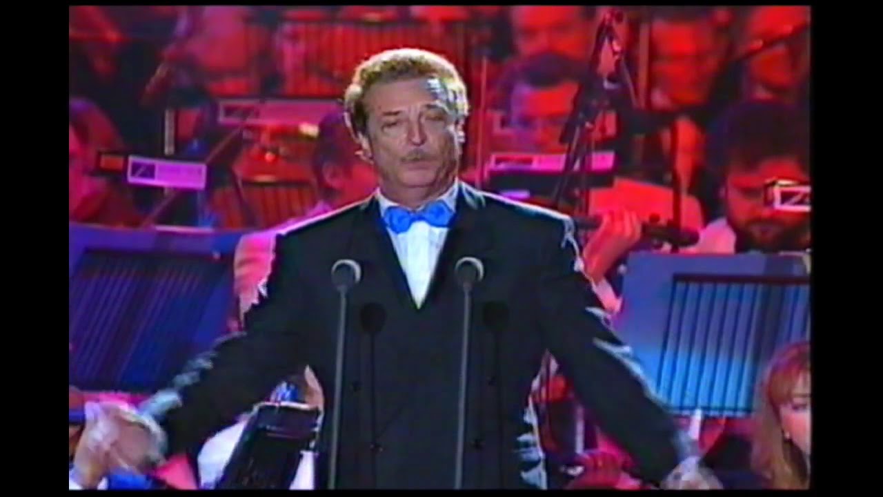Alfredo Kraus La donna mobile Rigoletto Verdi Liverpool 1992 YouTube