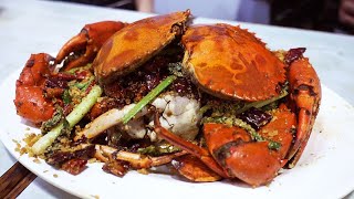 For insanely good seafood and traditional old-style chinese desserts
in hong kong, head to temple street kowloon. subscribe!
http://goo.gl/18sb8p support ...