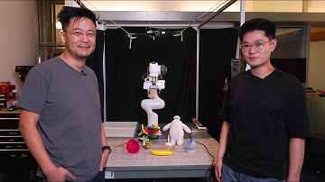 Using language to help robots grasp their surroundings