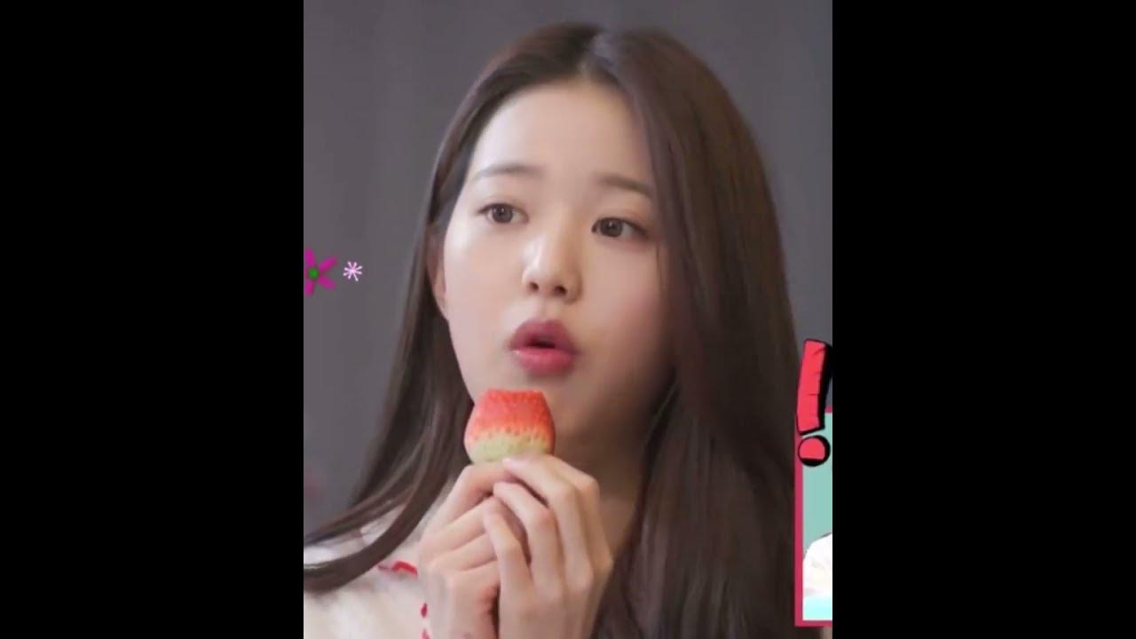 wonyoung went viral for eating a strawberry 👀 YouTube