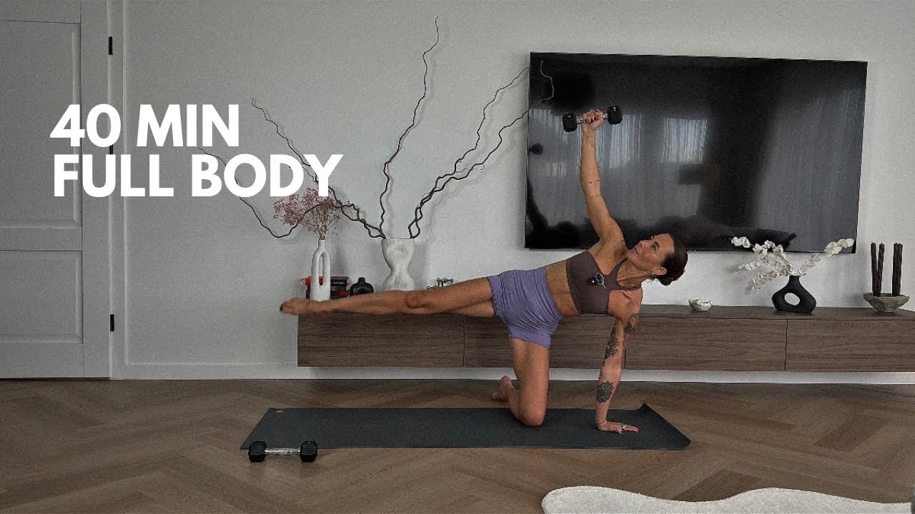 40 MIN FULL BODY TRENIRUOTĖ | SU SVARELIAIS | CORE & CHIC | Pilatesas namuose