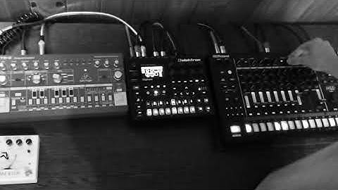 Live Techno Dawless Roland TR8S - Elektron Digitone - TD3