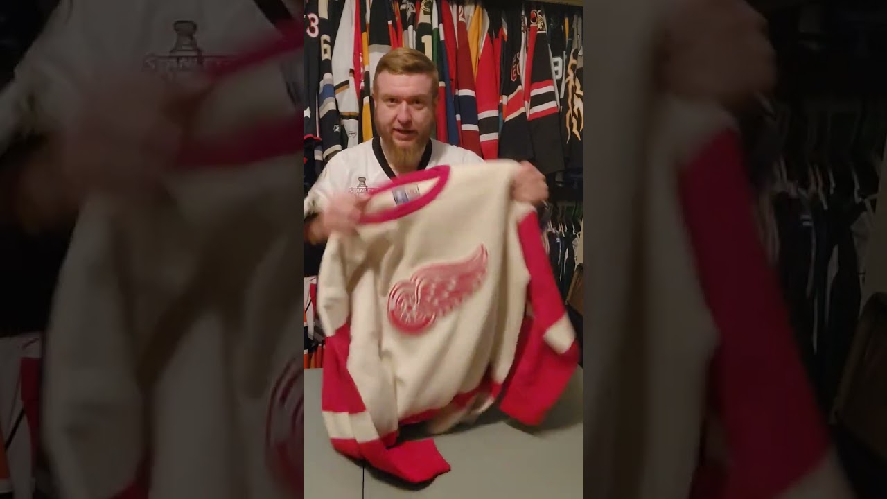 Vintage unboxing - Starter made hockey sweaters?! 