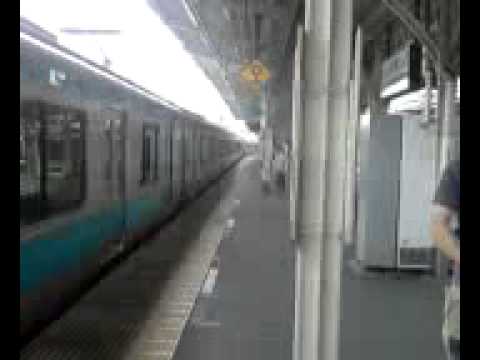 京浜東北線E233系1000番台　ウラ104編成　田端駅発車