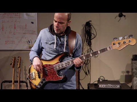getting-a-vintage-bass-sound-by-using-a-guitar-cabinet