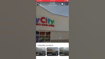 Abandoned Party City and Circuit City
