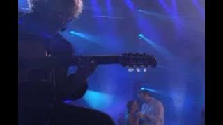 Shania Twain - When you kiss me [Up! Live in Chicago 7 of 22].flv