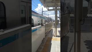 桜木町駅｜京浜東北・根岸線（JR東日本E233系電車）快速 南浦和駅行の発車。2023/8（神奈川県横浜市）Keihin Tohoku Negishi Line Yokohama JAPAN TRAN