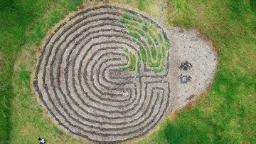 Maze Hyperlapse || Drone || Merri Labyrinth, Melbourne