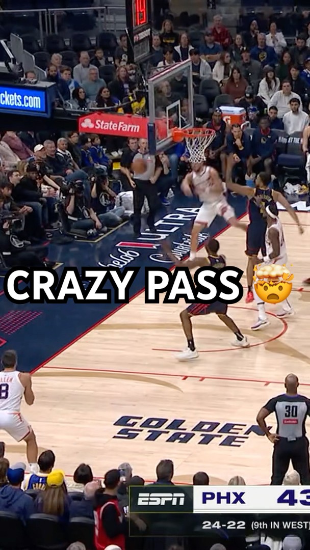Booker with a CRAZY mid-air pass! ?