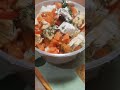 Базовый минимум холостяка. Готовый ужин из магазина через дорогу.