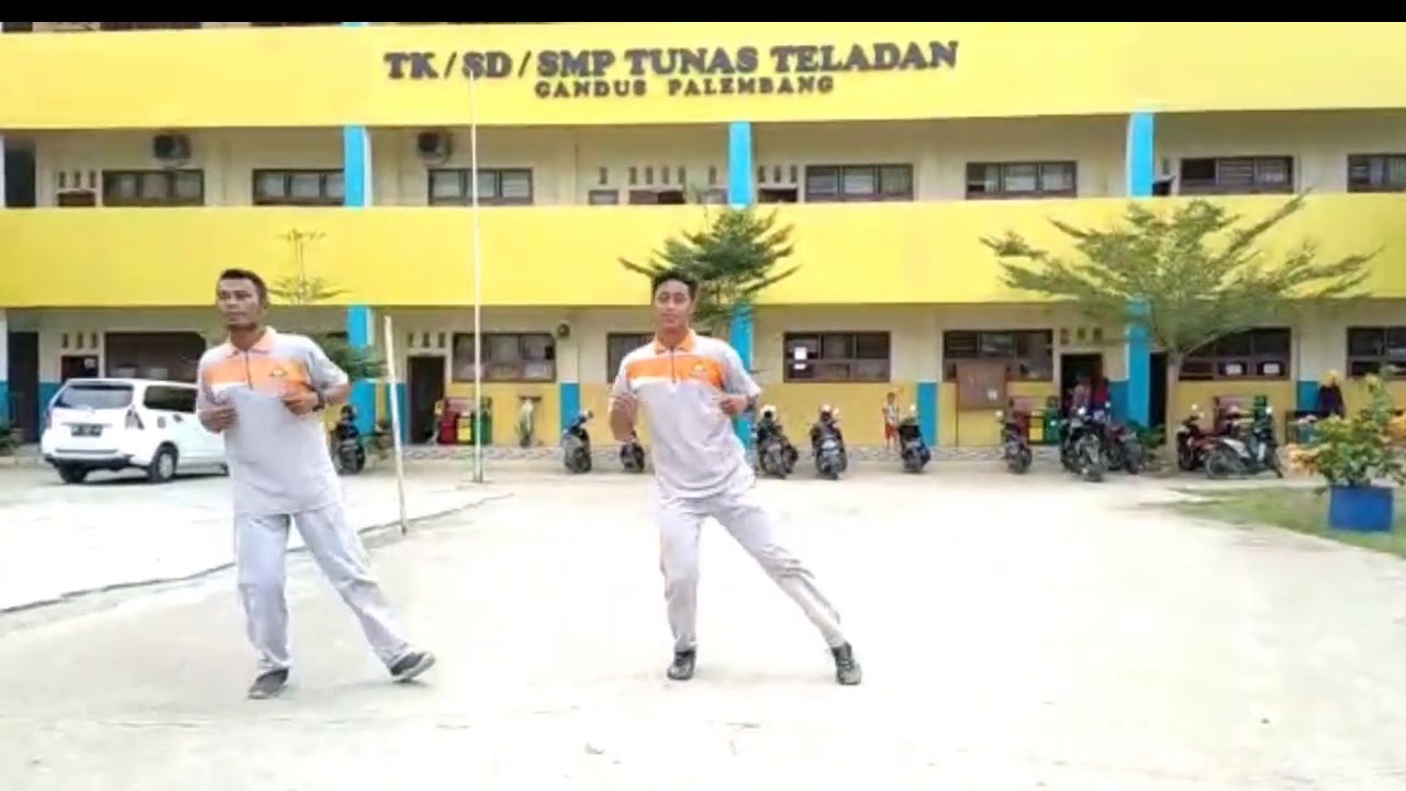 Senam Guru dan Anak Cinta IndonesiaTK,SD,SMP Tunas Teladan