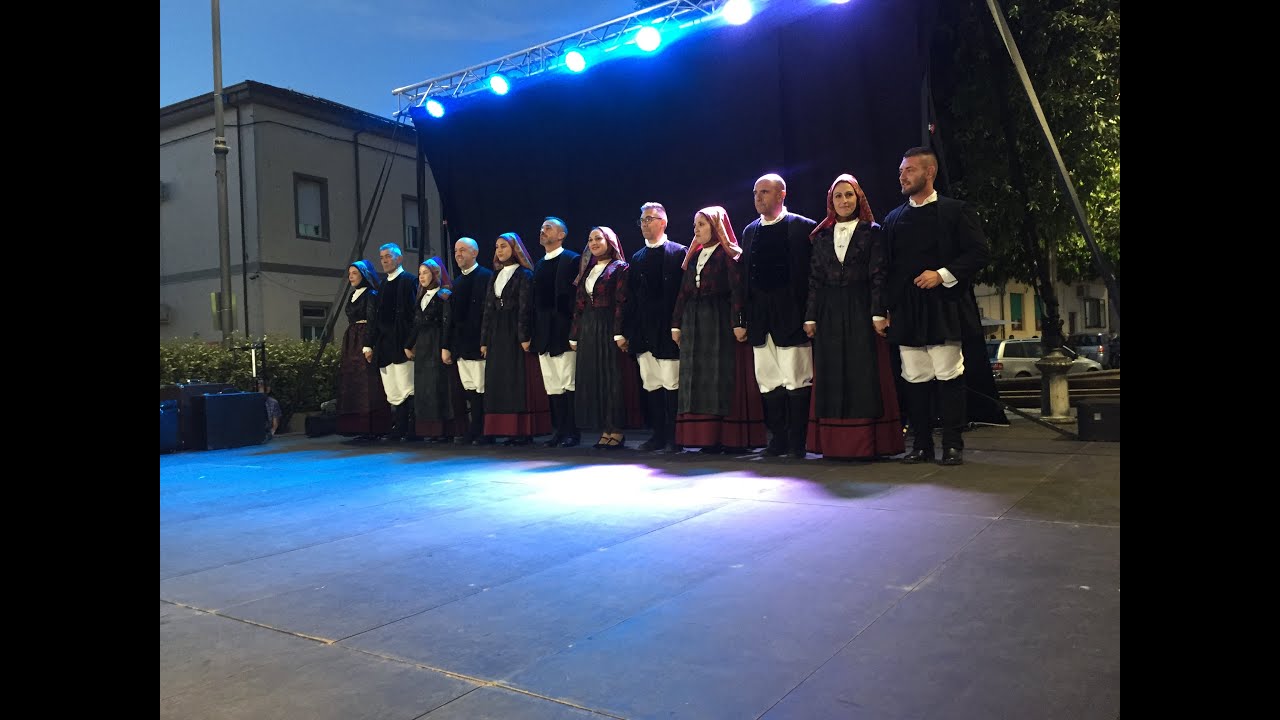 Davide  Caddeo  ballo sardo  su passu gruppo folk  Borore memorial  Dominigheddu  Medde
