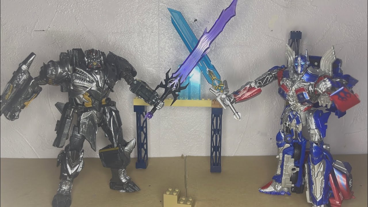 Optimus Prime vs Megatron Star Saber battle - Stop Motion