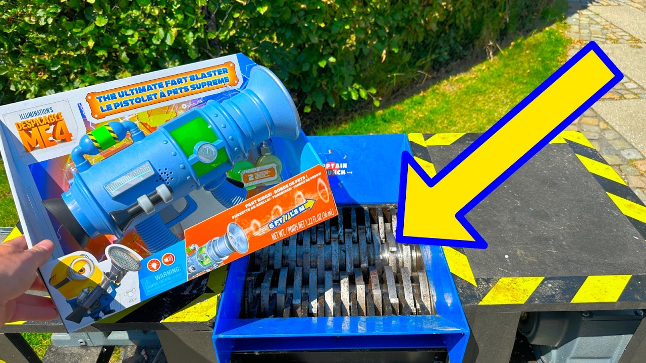SHREDDER VS GIANT MINIONS FART BLASTER