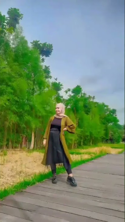 yang berhijab juga bisa pakai legging ini