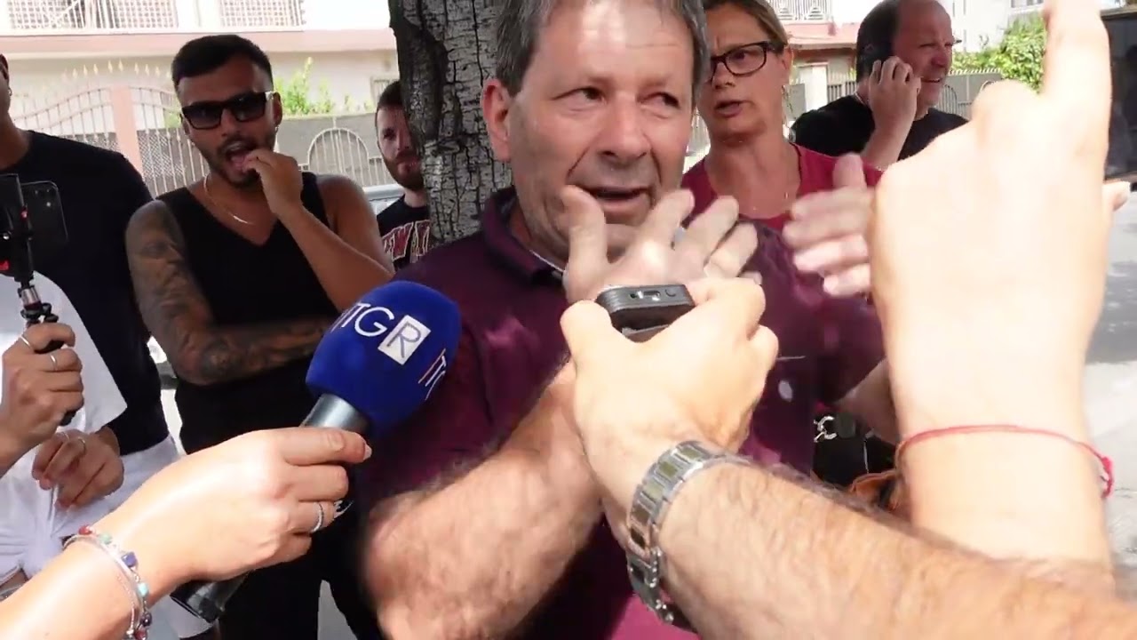 Barletta, madre e figlio morti in casa, fratello donna: “Sono stati lasciati soli”