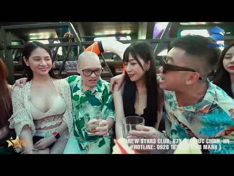 Đại Ca Cô Lô Nhuê đi tắm biển tại New Star3 Club Hà Nội