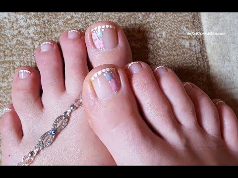 French Pedicure Designs 2023: 17 Ideas for the Perfect Summer Look