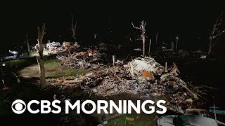 Diner workers survive Mississippi tornado in refrigerator