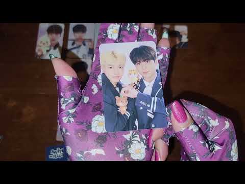 Unboxing Ateez Aniteez In Illusion Merch!