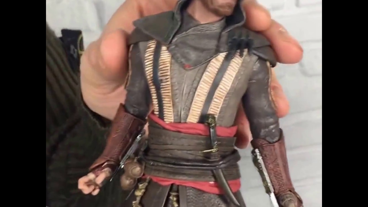 Ubi Collectibles Assassin S Creed Movie Fassbender Aguilar Figure Unboxing Youtube