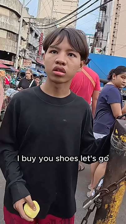 $1 slippers in Philippines 🇵🇭 #travel