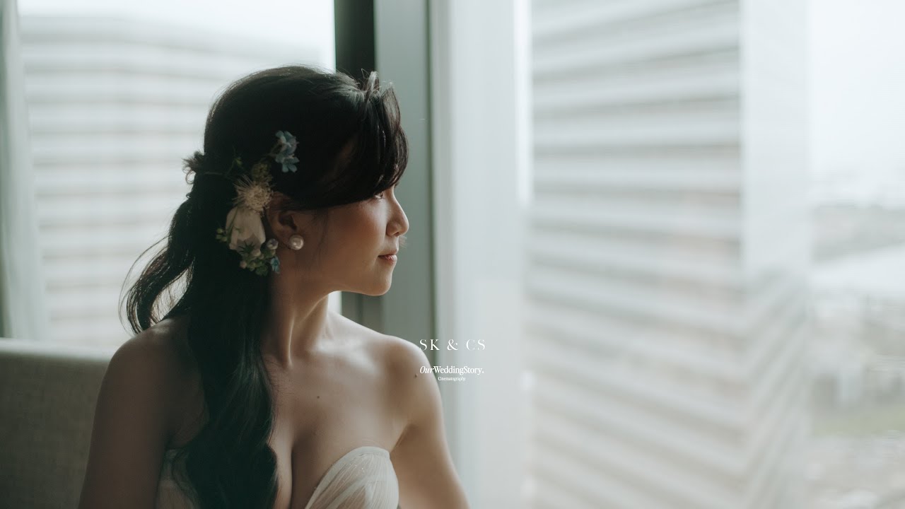 She Surprised Him with a Song...| Outdoor Solemnisation at Andaz Singapore | Shot on Lumix S1II