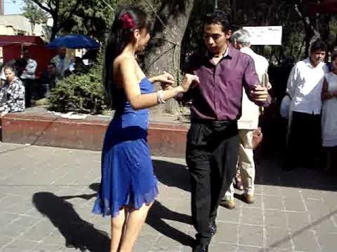 LEONARDO, MARIEL, FERMIN Y MONICA BAILANDO DANZN