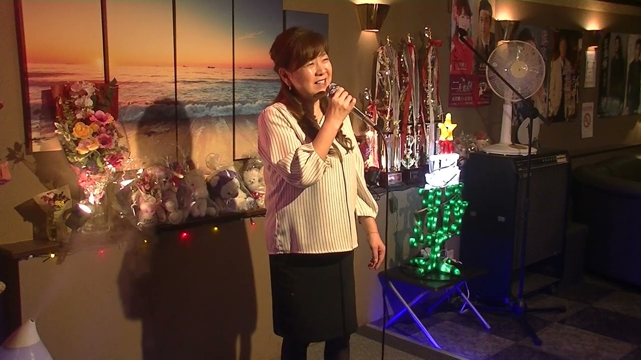 赤いハンカチ（石原裕次郎）cover 容子  概要欄（その他）に歌詞が出ます。