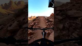 Epic Desert Canyon MTB Ride: Rocks, Jumps &amp; Tight Turns! 🚵‍♂️🔥