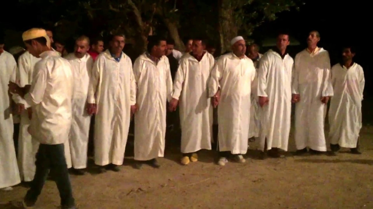 أحيدوس في امشقرة في الأطلس المتوسط Ahidous at Mchekra, Middle Atlas, Morocco,