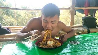 Mukbang on Noodles in the field🍜. No edit🚫 💯