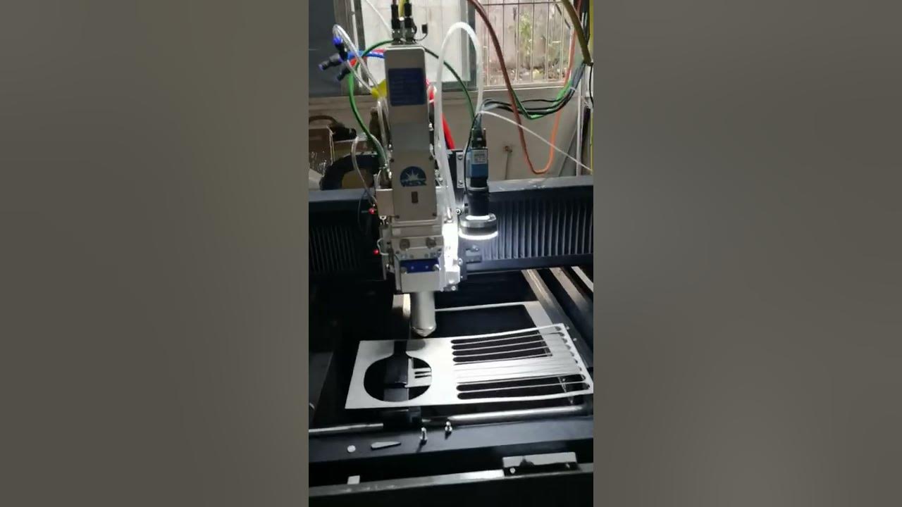 Feiyue Laser Adjusting the laser cutting programs code of the fiber