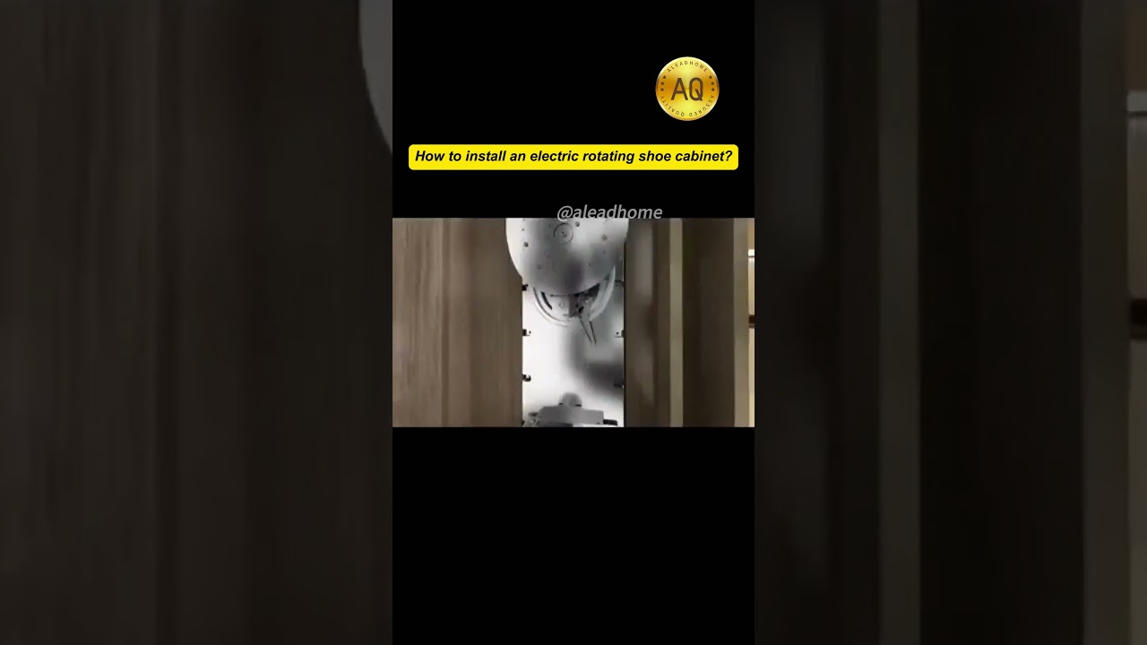 The lifting and rotating shoe cabinet has a large storage space.