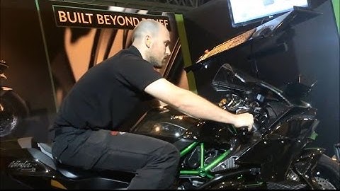 Kawasaki Ninja H2R BEST DYNO RUN VIDEO @ Motorcycle Live 2014 NEC Birmingham, UK