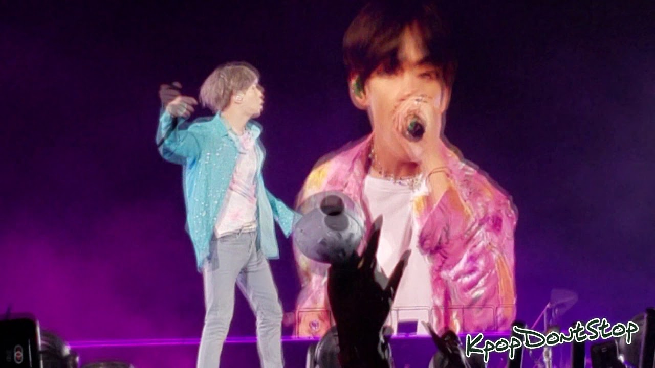 [FANCAM] BTS (방탄소년단) @ Rose Bowl Stadium - Speak Yourself Concert: Middle Ment &  Hip-Hop Medley
