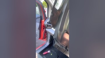 How to remove the radio from a 2011 Ford C-Max