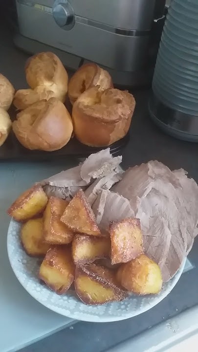 National Yorkshire Pudding day today!!! 😋😋😋 YouTube