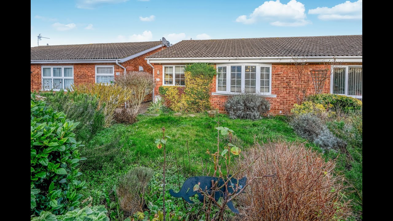 Bungalow For Sale Station Road, Marston Moretaine James Kendall
