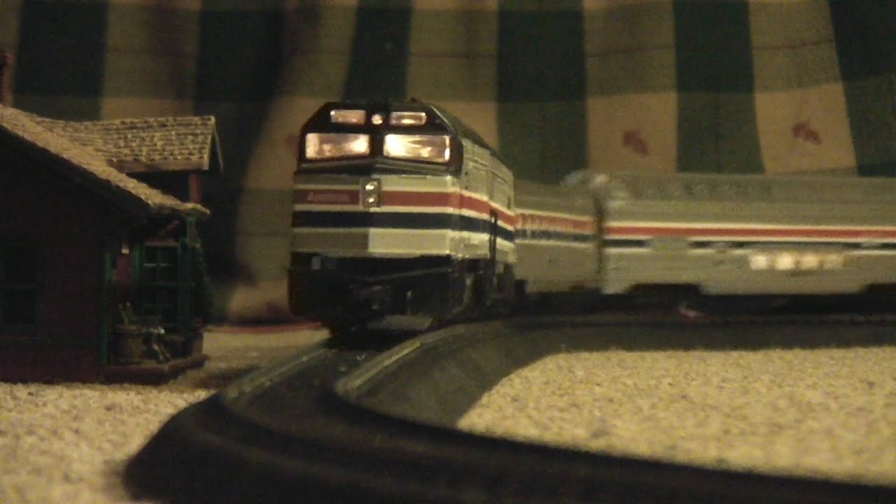 Life Like HO Scale Amtrak Model Railroad. - YouTube