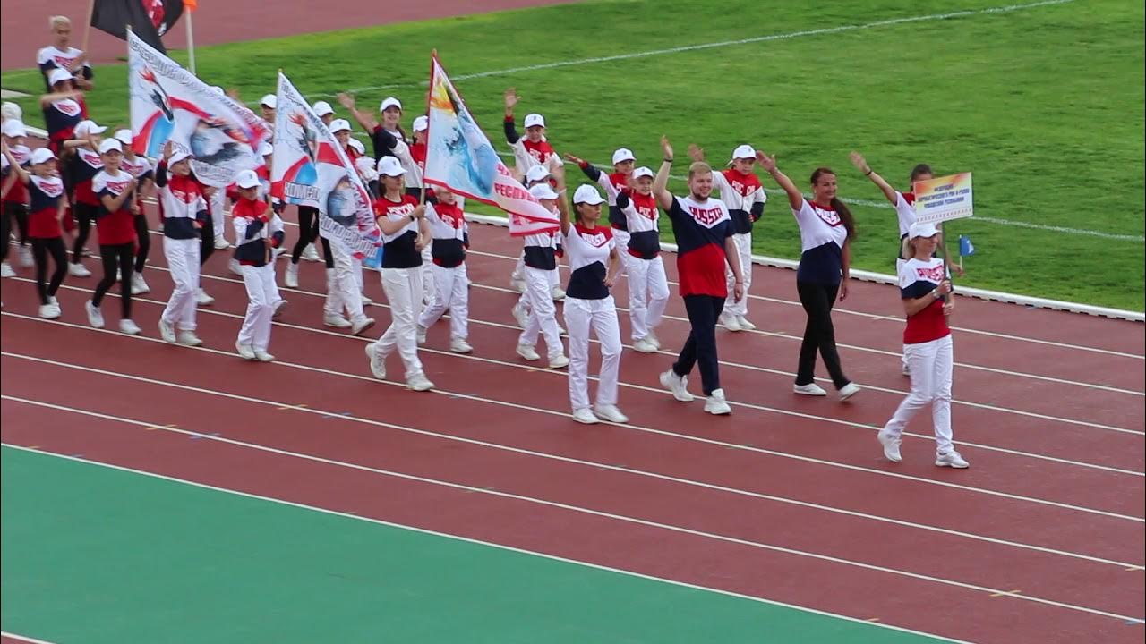 марширующие спортсмены. марш или маршировка. спортивные, физкультурные марши. спортивный марш марш. детский спортивный марш.