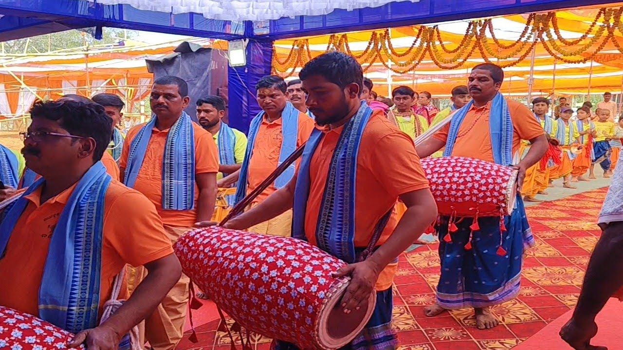 ତ୍ରିତାପହାରୀ ବ୍ରହ୍ମ ଗୋଛନ୍ଦ ମହାଯଜ୍ଞ କୃଷ୍ଣ ଲୀଳା ତୃତୀୟ ରାସ ମହାମଞ୍ଚ ବଡ଼ବିଲ ନମ୍ବିରା ରାଧାକୃଷ୍ଣ ଲୋକନୃତ୍ୟ ଦଳ 