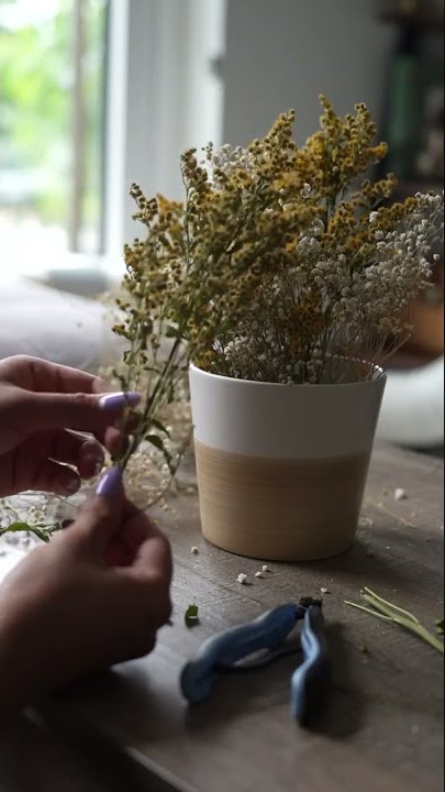 Flora| DIY Dried Flower Arrangement